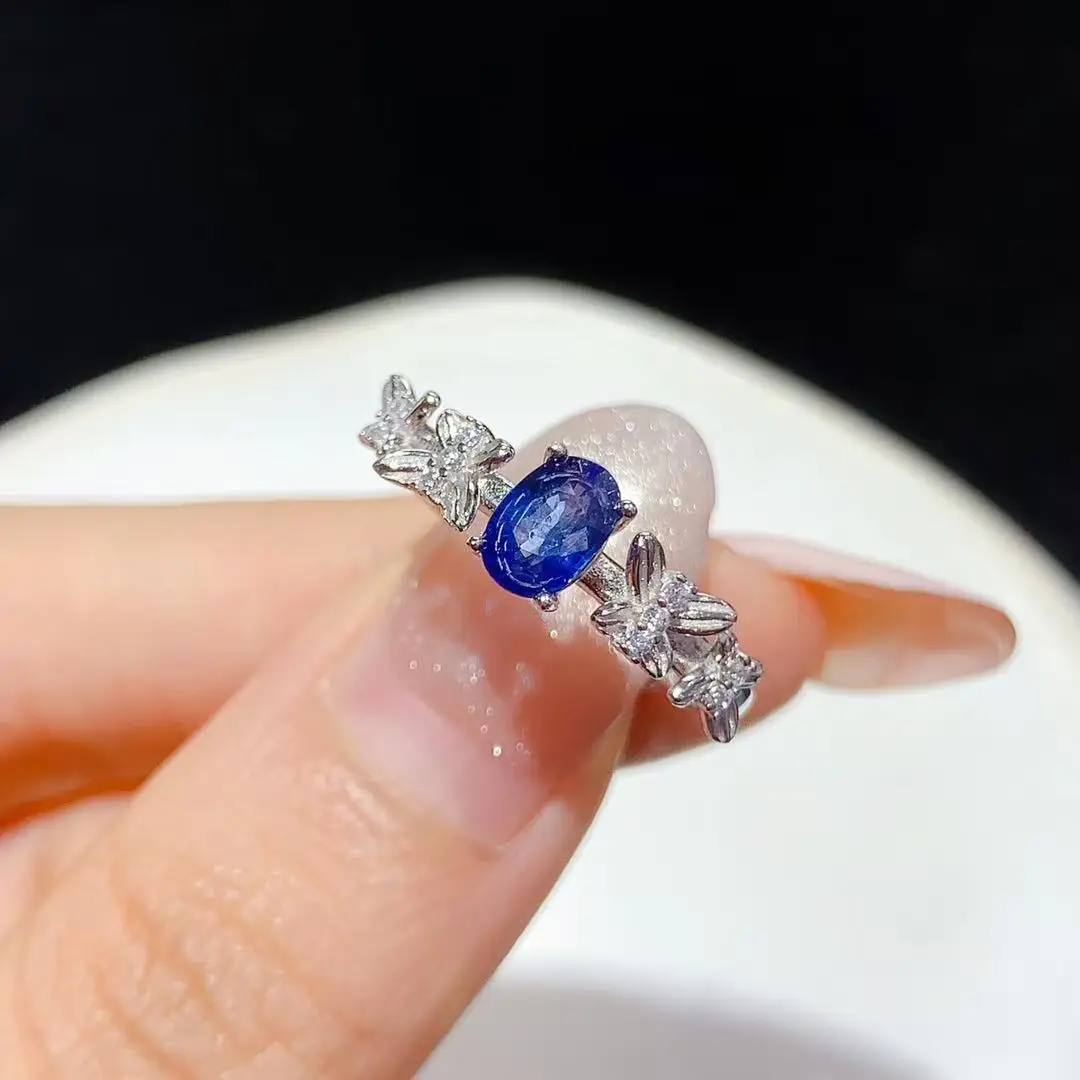 Ethnic Fashion Designers - Modieuze ring met vlinderdesign, natuurlijke saffier,